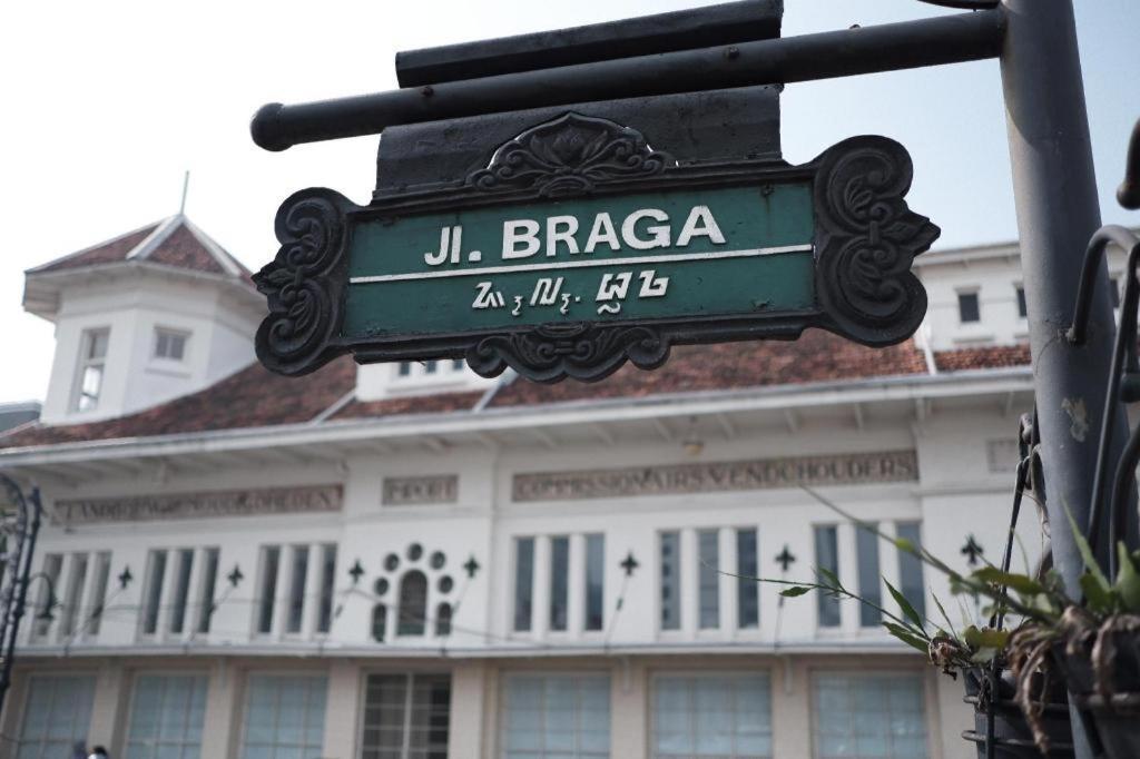 Mitra Bandung Hotel Exterior foto