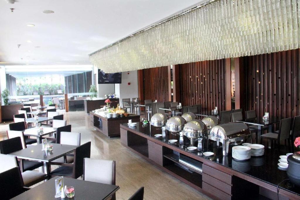 Mitra Bandung Hotel Exterior foto