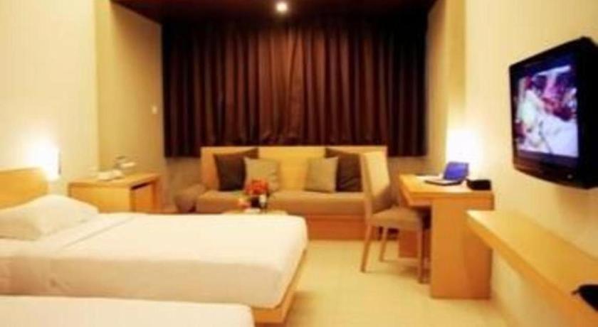 Mitra Bandung Hotel Exterior foto
