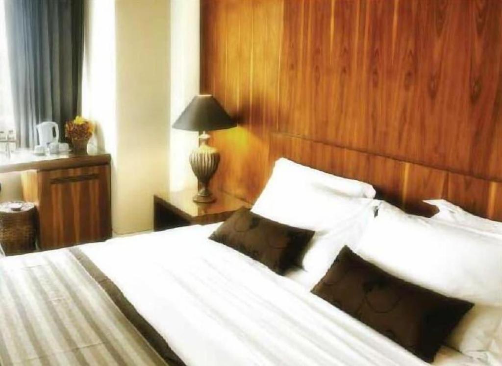Mitra Bandung Hotel Exterior foto