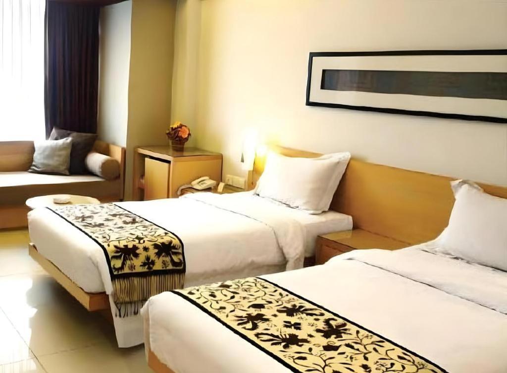Mitra Bandung Hotel Exterior foto